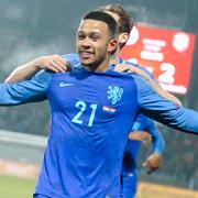 Mephis Depay jublar efter sitt 3–1-mål mot Luxemburg.