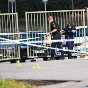 Polis på platsen. 