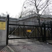 Billström och ryska ambassaden. TT