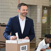 Parti Quebecois Leader Paul St-Pierre Plamondon casts his ballot on election day in Montreal,  Quebec, Monday, Oct. 5, 2026. (Graham Hughes/The Canadian Press via AP)  GMH104