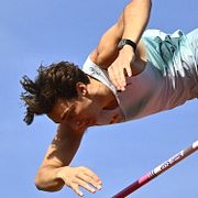 Armand Duplantis under herrarnas stavhopp under söndagens Diamond League-gala.