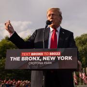 Trump under sitt tal i Bronx.