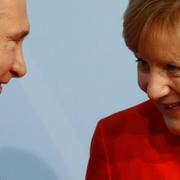 Vladimir Putin och Angela Merkel. 