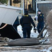 En kraftig explosion har inträffat i ett radhusområde i Hässelby i Stockholm.