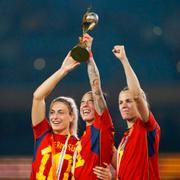 Alexia Putellas, Jennifer Hermoso and Irene Paredes, firar segern mot Australien i fotbolls-VM. 