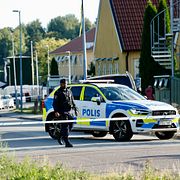 Polisen på plats vid brottdsplatsen.