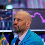 Industritunga Dow Jones har gått starkare hittills i år, jämfört med tekniktunga Nasdaq Composite.