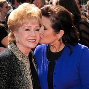 Debbie Reynolds och Carrie Fisher, arkivbild från 2011.