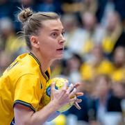 Nathalie Hagman under söndagens handbollslandskamp mellan Sverige och Polen i Sparbanken Skåne arena i november. På fredagen förlorade damerna måstematchen mot Rumänien. 