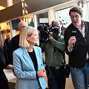 Socialdemokraternas partiledare Magdalena Andersson (S) lämnar riksdagens kammare.