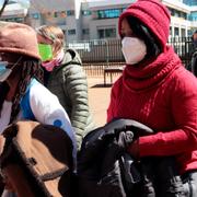 Författaren Tsitsi Dangerembga och Fadzayi Mahere från oppositionspartiet greps under protester i fredags. 