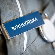 Barnmorskorna menar att situationen är ovärdig.