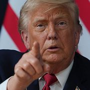 Donald Trump kallar den påskrivna dealen för ”en stor seger”, men många har börjat ifrågasätta vem som egentligen kan ses som vinnare - USA eller Iran?