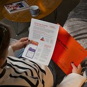 
Det orangefärgade kuvertet för din allmänna pension som skickas ut av Pensionsmyndigheten.
