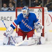 Henrik Lundqvist i målet. 