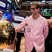 Klarnas vd Sebastian Siemiatkowski när företaget börsnoterades på Wall Street förra året. 