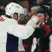 Alex Ovetjkin i salgsmål med Andrej Svetjnikov.