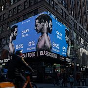 Arkivbild. Annons för Polymarket inför borgmästarvalet i New York i höstas. 