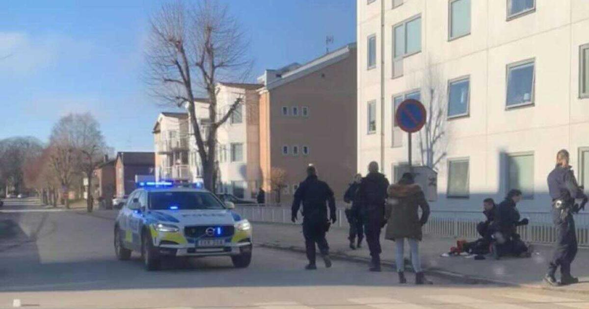 Just nu: Åtta skadade efter knivattack i Vetlanda - polis ...