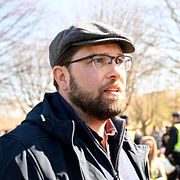 Jimmie Åkesson på besök i Linköping 2022. Till höger den numera uteslutna SD-ledamoten Katja Nyberg.