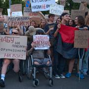 Demonstranter i Kyiv.