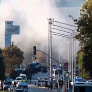 Rök stiger från vapenfabriken i Ankara / Paul Levin