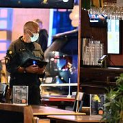 Polisen och Nationella bombskyddet har spärrat av delar av Södermalm.