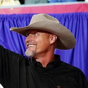 Den tidigare sheriffen Mark Lamb, från Arizona, siktar på en senatorsplats.
