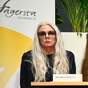 
Kommunstyrelsens ordförande Åsa-Märta Sjöström, kommundirektör Karolina Berglund, lokalområdeschef Tommy Alriksson och polisens presstalesperson Magnus Jansson Klarin då Fagersta kommun och polisen håller pressträff med anledning av skoldådet mot Brinellskolan på fredagskvällen.