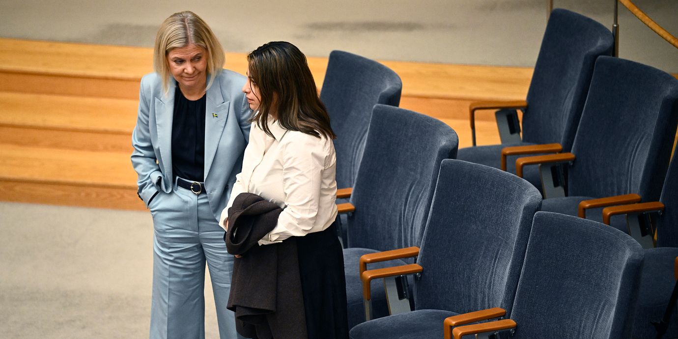Arkivbild: Socialdemokraternas partiledare Magdalena Andersson (S) och Vänsterpartiets partiledare Nooshi Dadgostar (V).