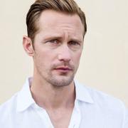 Alexander Skarsgård.