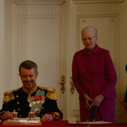 Kronprins Christian, kung Frederik och drottning Margrethe efter abdikationen på Christiansborgs slott.