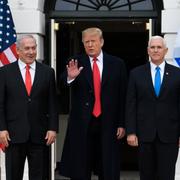 Benjamin Netanyahu, Donald Trump och Mike Pence.