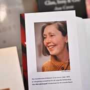 Den kanadensiska författaren Anne Carsons böcker visas upp i Börshuset efter tillkännagivandet.