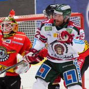 Arkivbild: Luleå Hockeys målvakt Joel Lassinantti räddar ett skott under en SHL match mellan Luleå och Frölunda