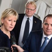 Avgående utrikesministern Margot Wallström, Försvarsminister Peter Hultqvist och statsminister Stefan Löfven. 