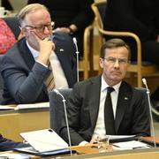 Statsminister Ulf Kristersson (M), Kristdemokraternas partiledare Ebba Busch (KD) och Liberalernas partiledare Johan Pehrson (L) under partiledardebatt med anledning av val till Europaparlamentet.