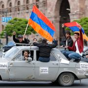 Arkivbild från demonstrationerna i Armeniens huvudstad Jerevan i april. 