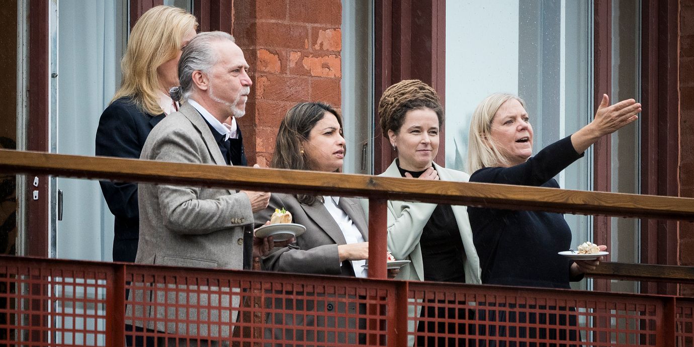Magdalena Andersson (S), Elisabeth Thand Ringqvist (C), Daniel Helldén (MP) och Amanda Lind (MP) samt Nooshi Dadgostar (V).