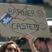 Protester från september mot utnämningen av Frankrikes premiärminister Michel Barnier.