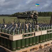 Arkivbild på ammunition vid en ukrainsk militärövning.