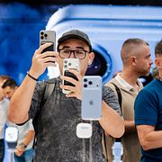 Första kunderna som kunde titta på Iphone 18 Pro-modeller i New York i september.