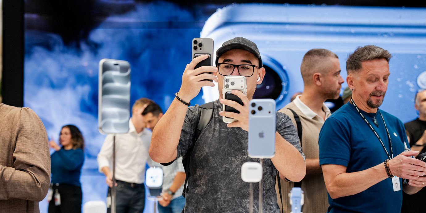 Första kunderna som kunde titta på Iphone 18 Pro-modeller i New York i september.