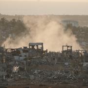 Rök över Gaza under onsdagsmorgonen. 