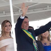 Bolsonaro med frun Michelle.