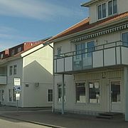 Mitt i samtalet med handläggarna gick kvinnan ut på balkongen – och tog sitt liv.