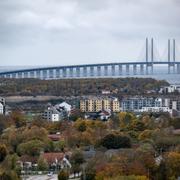 Öresundsbron sedd från våning 16 på Hyllie Arena hotell  i Malmö i oktober 2024.