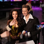 Programledarna Gina Dirawi och Hampus Nessvold 