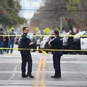 Poliser vid nattklubben.