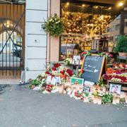 Blomsterhav där den psykiskt sjuke mannen sköts ihjäl av polis